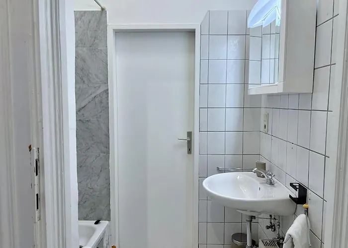 10 Minutes To Mariahilfer Strasse I Naehe Zentrum Apartamento *