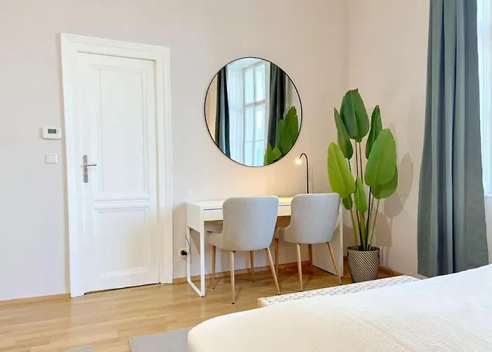 Apartamento 10 Minutes To Mariahilfer Strasse I Naehe Zentrum *