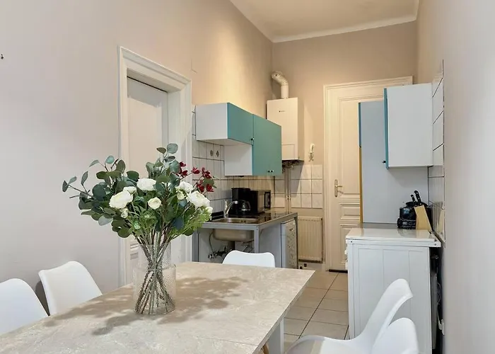 10 Minutes To Mariahilfer Strasse I Naehe Zentrum Apartamento Viena